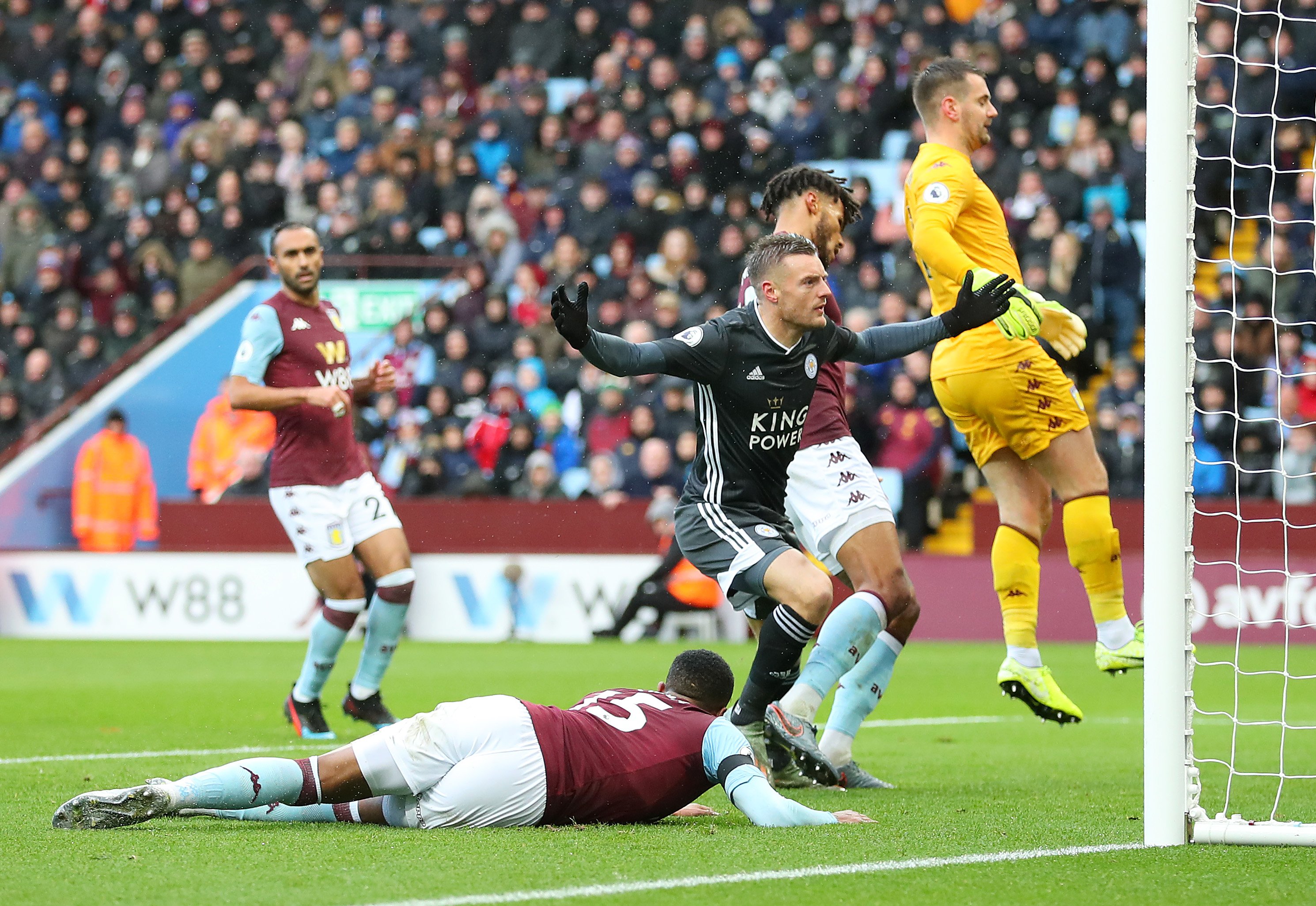 献了一个助 献了一个助